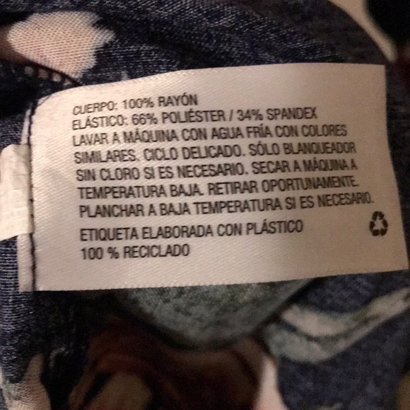 Women’s Floral Print Long Sleeve Smocked Mini - Picture 4 of 9